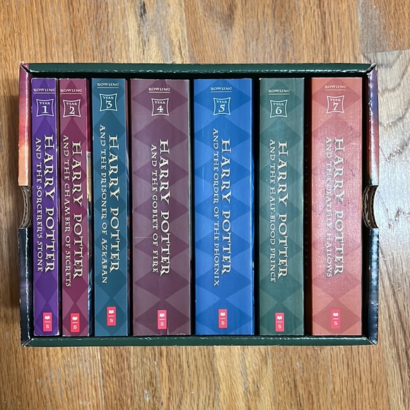 Harry Potter Paperback Boxed Set Series 1-7 - Picture 3 of 3
